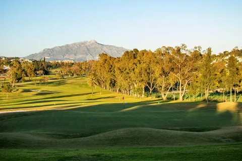 Water Conflicts Between Golf Courses and Agriculture